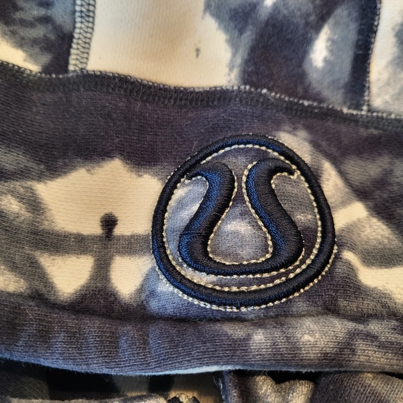 Lululemon🍋 OG Scuba-Size 4 - Picture 2 of 6